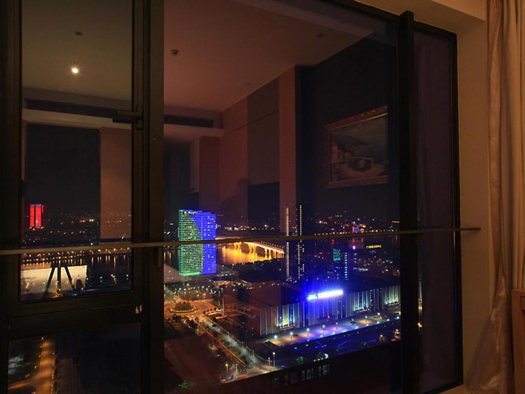 Apartment Heefun Gz -poly World Trading Center-walking Distance To Fair